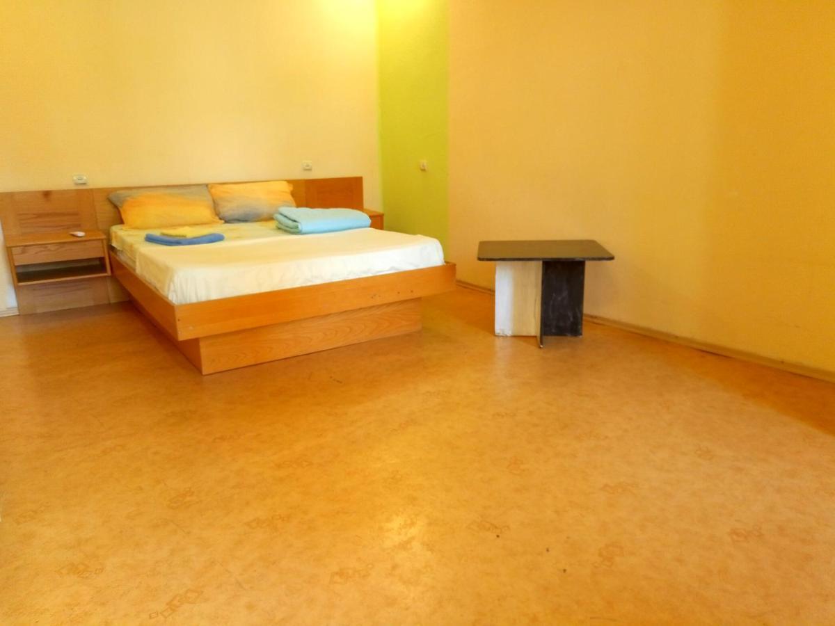 Homestay On Kanatna Street 57 أوديسا المظهر الخارجي الصورة